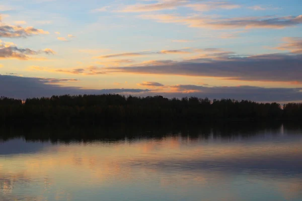 Misty Mañana Amanecer Reflejo Lago —  Fotos de Stock