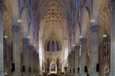 New York, Amerika Birleşik Devletleri - Ağustos 20,2016: iç in New York City Saint Patrick's Cathedral