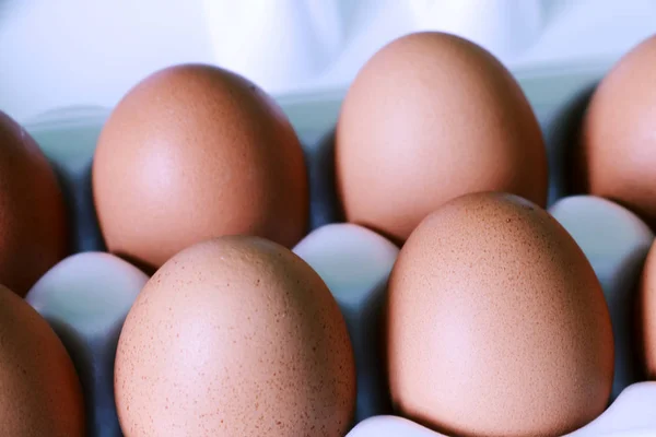 Huevos Pollo Amarillos Cartón Con Espacio Vacío Fondo — Foto de Stock