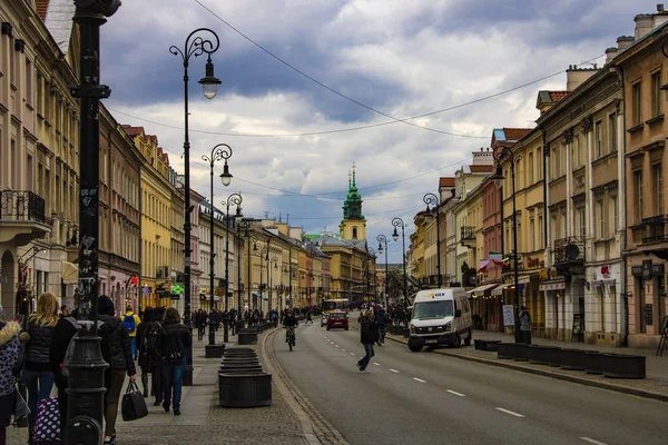 Warszawa, Polen, mars 10, 2019: den gammala delen av staden i Warsaw. — Stockfoto