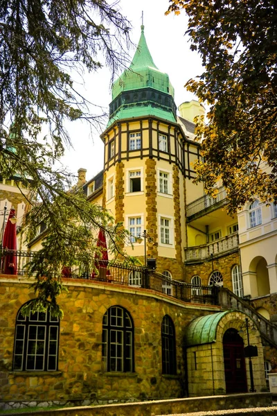 Miskolc, Hungria, 20 de maio de 2019: Castle Hotel Palota em Lillafured, Miskolc . — Fotografia de Stock