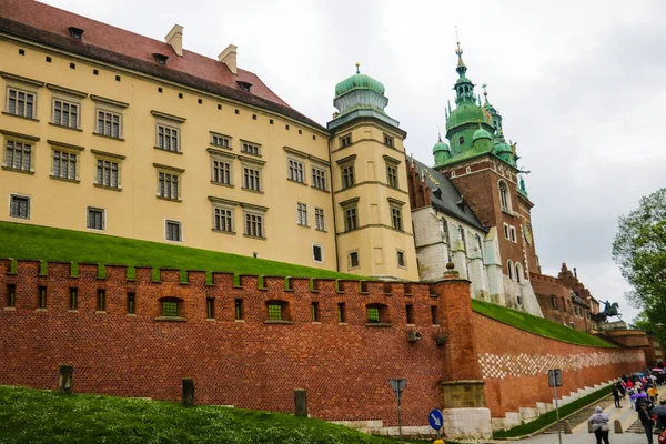 Krakow, Poland - May 21, 2019: The castle in Krakow city of Poland. — Stock Photo, Image