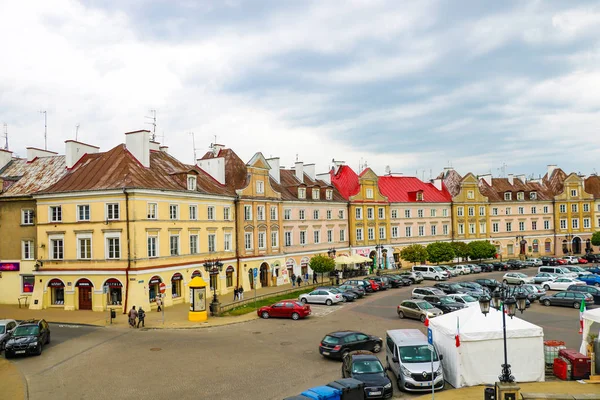 Lublino, Polonia, 9 maggio 2019: Veduta delle vecchie case colorate sulla piazza di Lublino . — Foto Stock