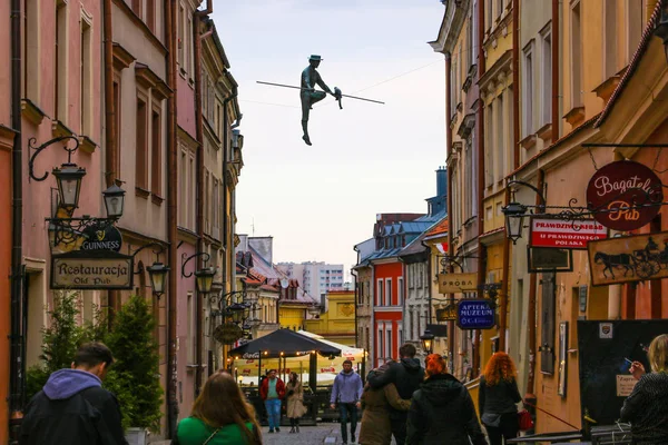 Lublin, Polonya, 9 Mayıs 2019: Lublin'de yürümek için güzel sokakları olan şehrin eski bölümü.