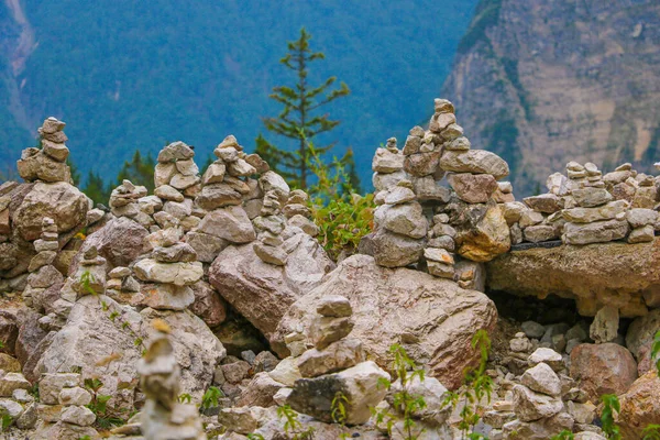 Torre Pedra Feita Por Turistas Montanhas — Fotografia de Stock