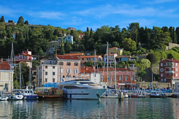 Piran Eslovênia Setembro 2019 Cidade Velha Piran Eslovênia Com Mar — Fotografia de Stock