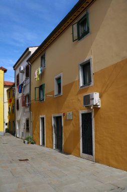 Koper, Slovenya, 26 Eylül 2019 Narrow eski caddesi