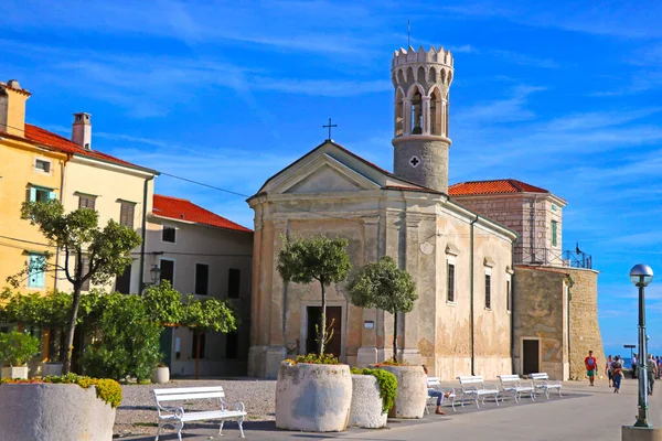 Piran, Slovenya, 24 Eylül 2019: Küçük tatil beldesi Piran 'ın seti
