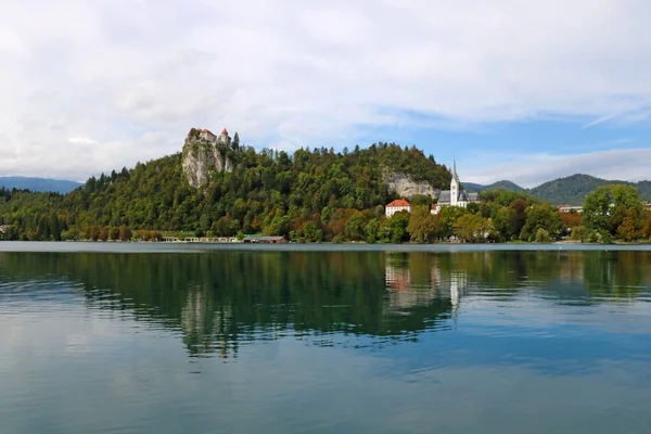 Castelo Bled Medieval Acima Lago Bled Eslovénia — Fotografia de Stock