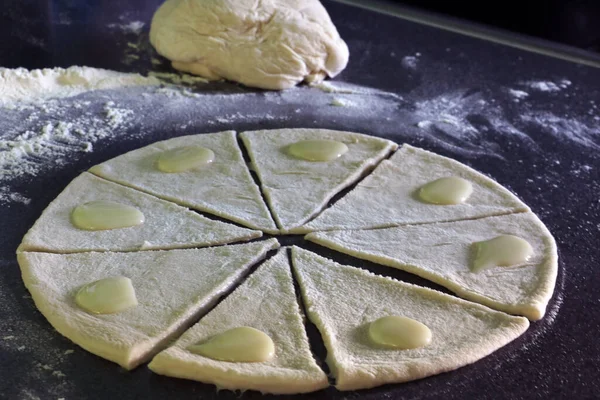 Pasta Sul Tavolo Con Ripieno Cottura Cibo Fatto Casa Biscotti — Foto Stock