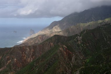 Anaga, Tenerife.Panoramic Anaga dağ manzaralı dağlarında.