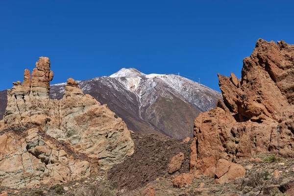 Park narodowy Teide roques de garcia w tenerife na Wyspach Kanaryjskich — Zdjęcie stockowe