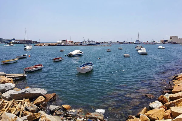 SAN PEDRO - MAY 28 - 2018: a port full of fishing boats ready to sail. — Stock Photo, Image