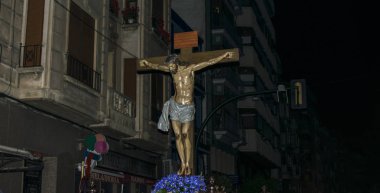 Murcia, İspanya, 19 Nisan 2019: Murcia sokaklarında Kutsal Hafta boyunca sessizlik gecesi alayı.