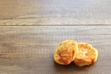 Cheesecake, lor peyniri punkake, syrnik