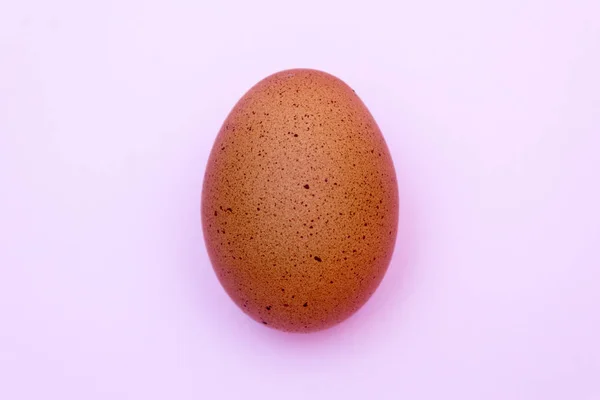 Telur Telur Dengan Latar Belakang Merah Muda Telur Dalam Baki — Stok Foto