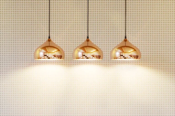 ベージュの壁の背景にモダンなランプ — ストック写真