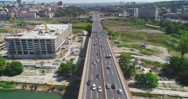 Autostrada Telecamera Viaggia Attraverso Colpo Droni Giornata Sole — Video Stock