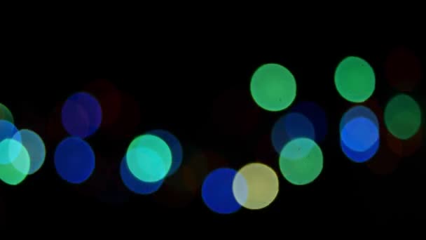 Les lumières de Noël brillent et scintillent. Nouvel An, fête .