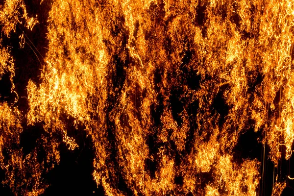 Yanan, oksitleyici, smoldering yangın - Çelik yün. Çelik yün satırlarında, uzun pozlama yakma. 02 özel efekt. Ekran aktarım modu ile bir güzel yer paylaşımı kullanmak için. Siyah saydam olur.