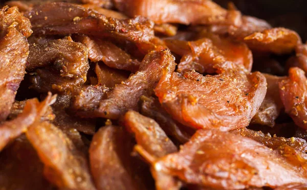 Tavuk eti, soya soslu fileto parçalarını üzerinden