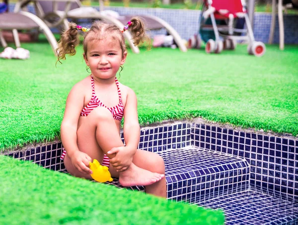 Malá Krásná Dívka Baví Fondu — Stock fotografie