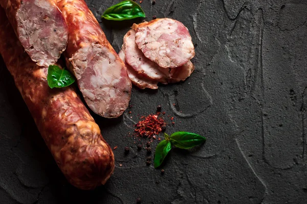 豚肉と牛肉の美味しい豚肉を使用したドゴビッチソーセージ — ストック写真
