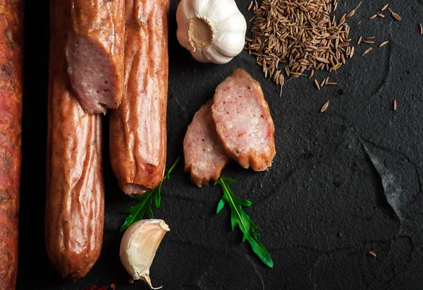 Domuz eti ve sığır eti eti lezzetleri yapılan Drogobych sosis.