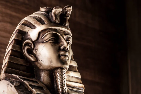 Pietra Faraone Tutankhamon Maschera Sfondo Scuro — Foto Stock