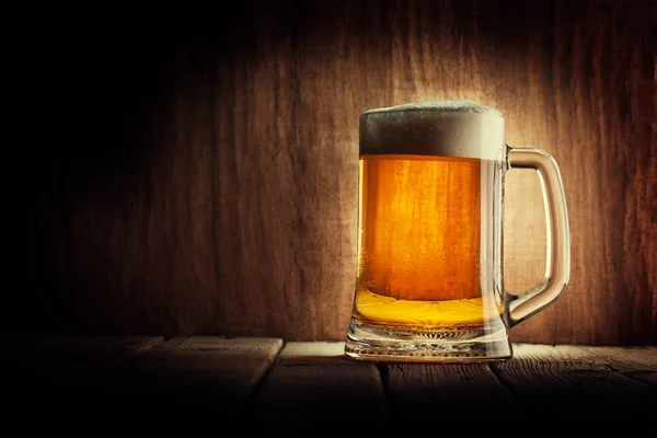 Mug Beer Foam Wooden Background — Stock Photo, Image