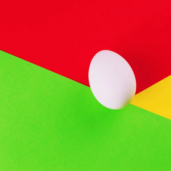White Raw Egg Colorful Geometric Background Close — Stock Photo, Image