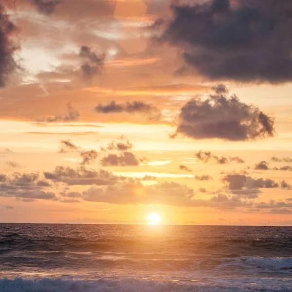 Belo Pôr Sol Sobre Oceano Índico Céu Dramático — Fotografia de Stock