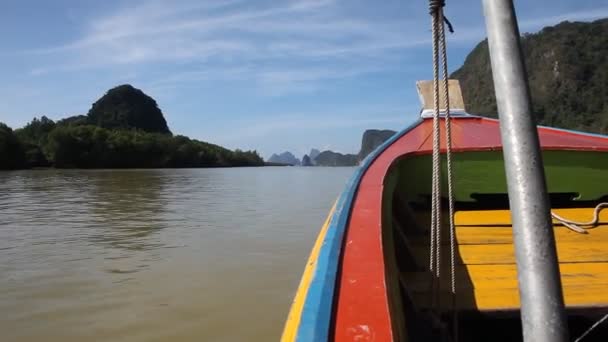 Поездка Лодке Тропические Острова Пхукета Краби Таиланде Зеленые Горы Голубая — стоковое видео