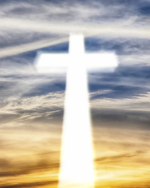 Leuchtendes Kreuz Auf Schönem Himmelshintergrund — Stockfoto