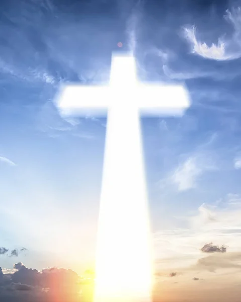 Świecące Krzyża Tle Pięknego Nieba — Zdjęcie stockowe