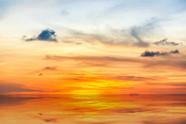 Hermoso Cielo Con Nubes Rayos Sol — Foto de Stock