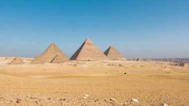 Mısır Kahire - Giza. Piramitlerin genel görünümü