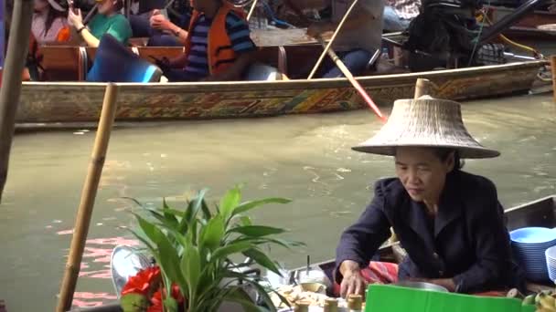 Bangkok Damnoen Saduak Jan 2019 Damnoen Saduak Der Berühmteste Schwimmende — Stockvideo