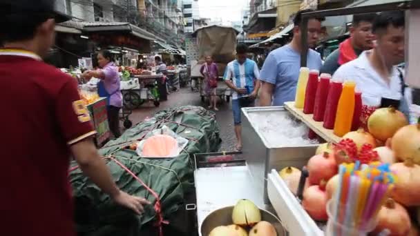 Μπανγκόκ Ταϊλάνδη Δεκ 2018 Αυτοκίνητα Και Μαγαζιά Yaowarat Οδού Chinatown — Αρχείο Βίντεο