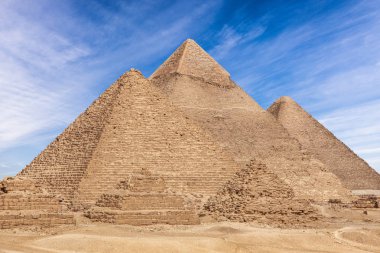 Mısır Kahire - Giza. Piramitlerin genel görünümü