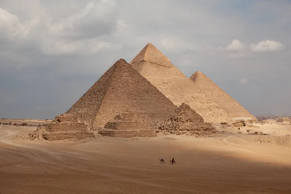 Obecný pohled na pyramidy — Stock fotografie