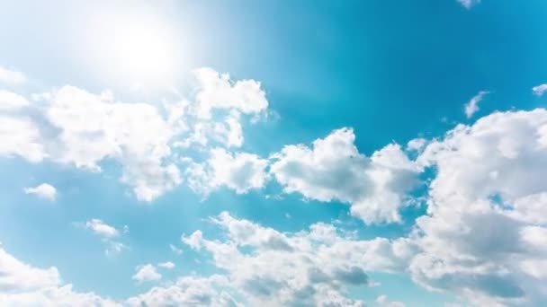Céu com nuvens brancas — Vídeo de Stock