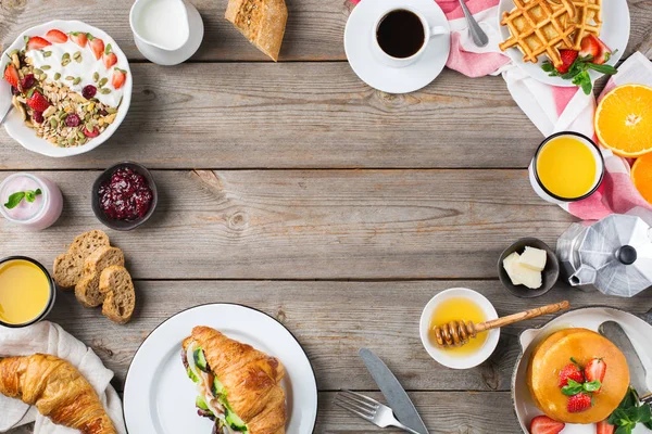 Еда Напитки Здоровое Питание Утрам Ассортимент Завтрака Блинами Вафлями Бутербродами — стоковое фото