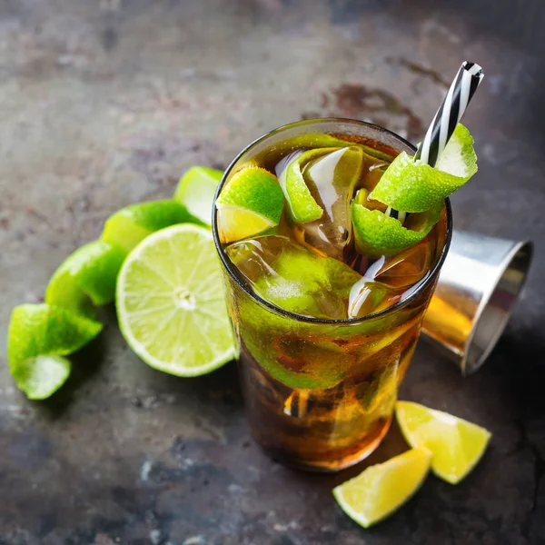 Food Drink Holidays Party Concept Alcohol Cocktail Rum Cola Cuba — Stock Photo, Image