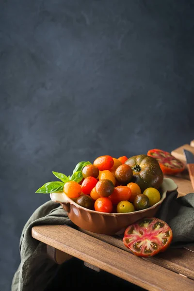 Comida Cosecha Concepto Verano Surtido Tomates Cherry Granjeros Orgánicos Maduros — Foto de Stock