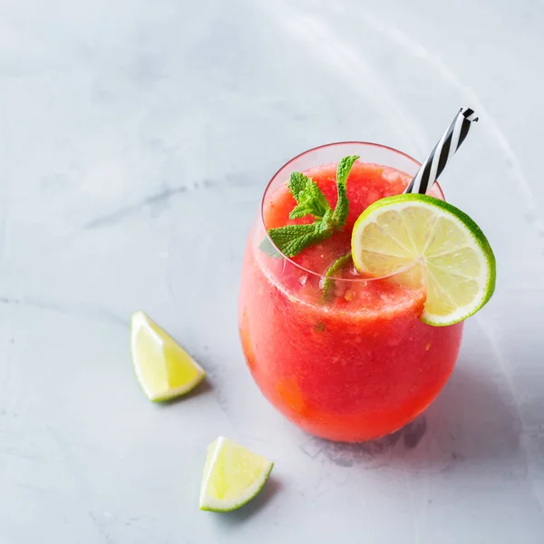 Essen Und Trinken Party Feiertagskonzept Alkoholgetränk Kalter Kühler Roter Wassermelonen — Stockfoto