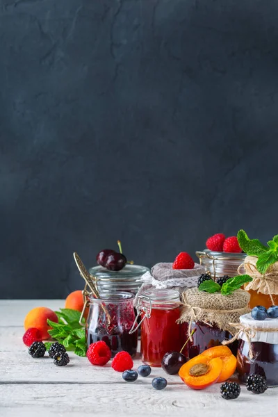 Comida Bebida Conceito Outono Colheita Verão Sortimento Bagas Sazonais Doces — Fotografia de Stock