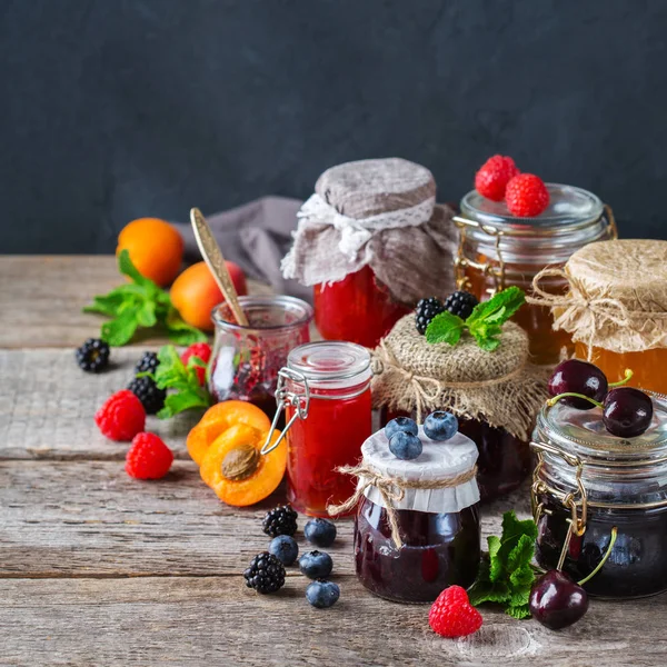 Alimente Băuturi Conceptul Toamnă Recoltă Sortiment Fructe Pădure Sezoniere Gemuri — Fotografie, imagine de stoc