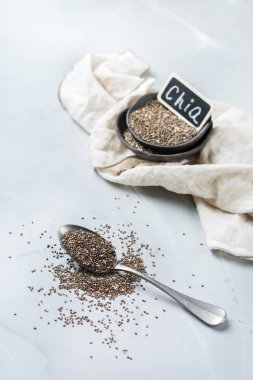 Bir kase organik sağlıklı Chia tohumları, Vegan superfood kavramı