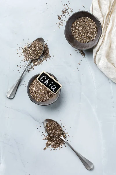 Bir kase organik sağlıklı Chia tohumları, Vegan superfood kavramı